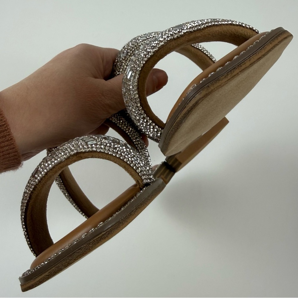 Madden Girl Partly Rhinestone Two-Band Slide Sandals Womens 6 Silver Flats NEW - Picture 3 of 11